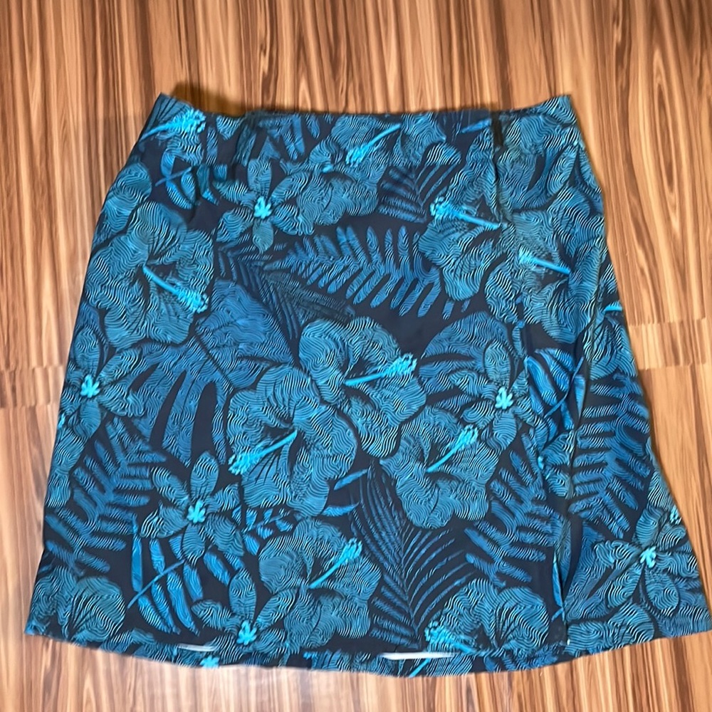 RipSkirt Blue/black floral pattern Size Medium